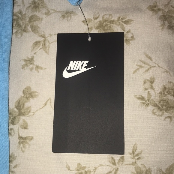 Nike Men’s Tee🆕 - Picture 8 of 12